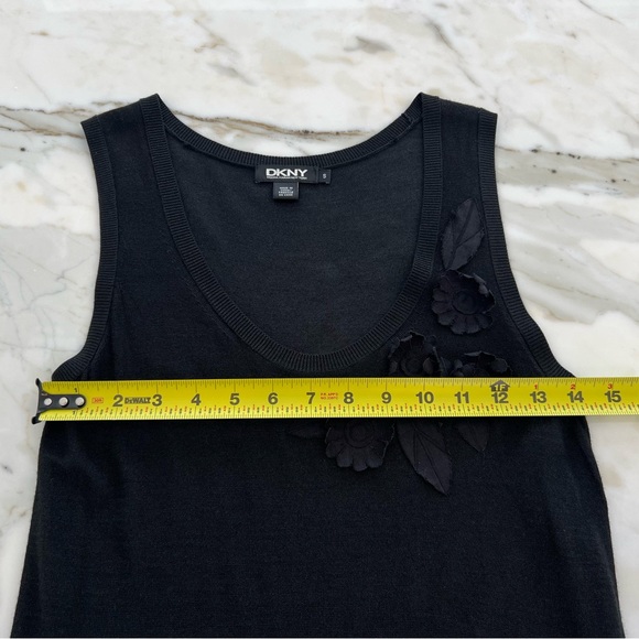 DKNY BLACK LINEN FLORAL APPLIQUÉ KNIT TOP SIZE S - Picture 12 of 16
